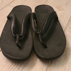 Authentic Black Leather FitFlop Flip Flops